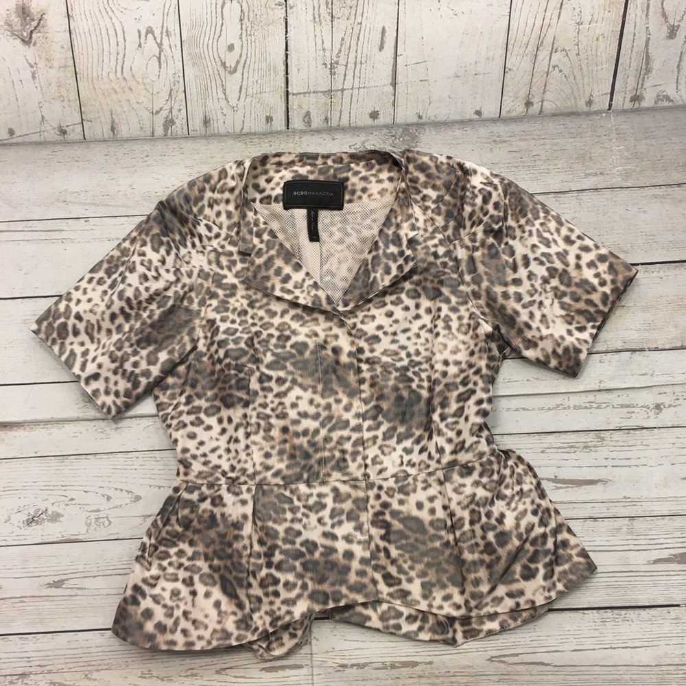 😍BCBGMaxAzria Animal Cheetah print Short Sleeve Jacket Size XS